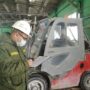 В Балаково следователи возбудили дело после гибели рабочего под погрузчиком