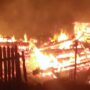 В селе Караси сгорела надворная постройка