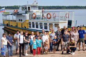 Ах, белый теплоход: балаковский водоканал продолжает развлекаться