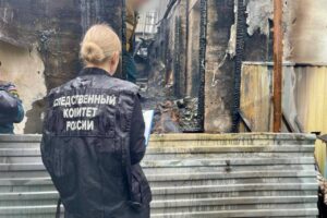 В Саратове утренний пожар унёс жизни двоих жильцов старого дома