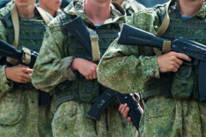 Более 500 жителей Саратовской области желают отправится на фронт добровольцами
