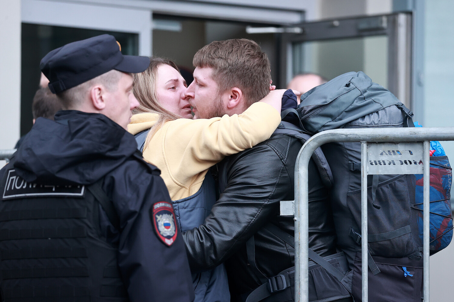 Домой мобилизованных вернут последние новости на сегодня. Мобилизация в России. Мобилизационные пункты в Москве. Мобилизация прощание. Призывники 2022.