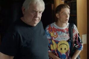 В онлайн-кинотеатре вышел сериал про комика из Балаково