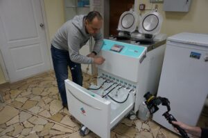 Это не роскошь! В лабораторию больницы в Балаково поступила умная машина