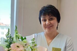 Доктор из Балаково получил медаль «Луки Крымского»