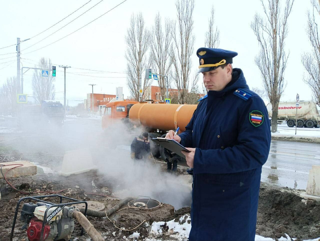 Прокуратура проверит, почему в Балаково появился коммунальный фонтан -  Балаково.Онлайн - Все новости Балаково