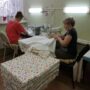 Балаковским малышам-отказникам сшили пелёнки из подаренной фланели