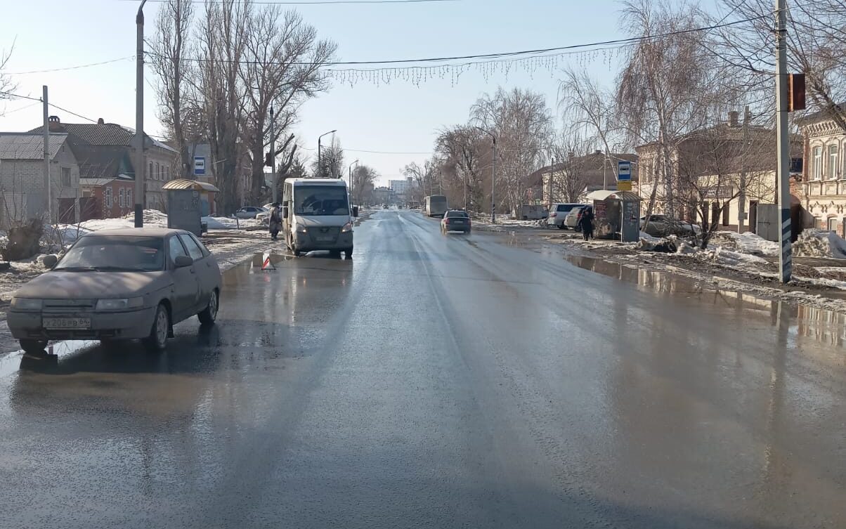 Отечественный автомобиль в Балаково сбил женщину-пешехода - Балаково.Онлайн  - Все новости Балаково