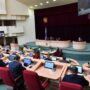 Заработные платы соцработников поднимут с 1 января