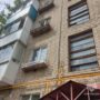 Двухлетний малыш выпал из окна пятого этажа