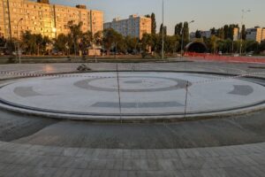 В новом парке Балаково завершается строительство фонтана