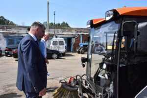 Новая коммунальная техника будет убирать Балаково