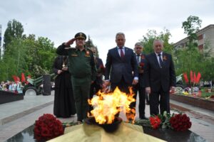 80 лет Победе! Церемония возложения цветов прошла в Балаково ФОТО