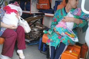 Недоношенных двойняшек доставили в Саратов санавиацией