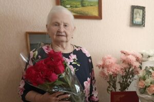 Труженица тыла из Балаково отметила 95-летний юбилей