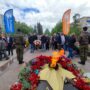 Балаковские гидроэнергетики возложили цветы к вечному огню
