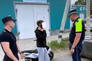 «Внимание, двухколесный транспорт!»: в Балаково задержали 12-летнего водителя и пьяных байкеров