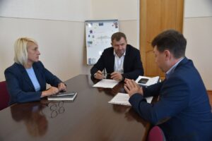 В Балаково обсудили проблему перебоев с электричеством в поселке многодетных семей