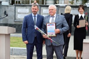 Имя Юрия Рыжкова занесли на Доску почета