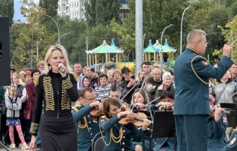 Для балаковцев выступил оркестр войск российской нацгвардии