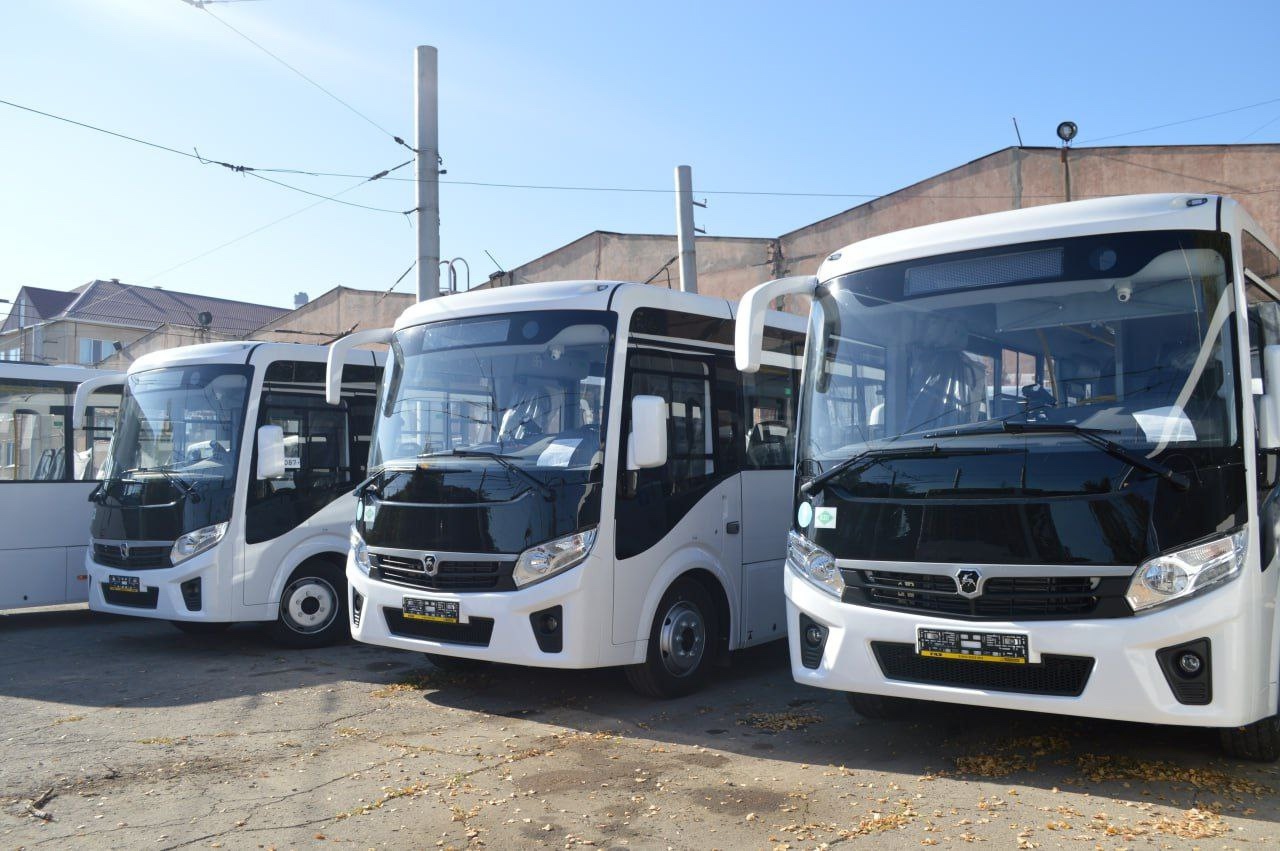 Губернатор потребовал ответа от властей Балаково за простой новых автобусов и троллейбусов