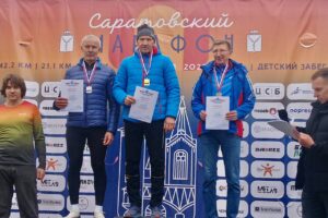 Преподаватель балаковского института одержал победу в Саратовском марафоне