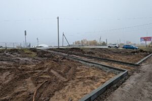 В Балаково начали избавляться от тротуаров, которые ведут «в никуда»