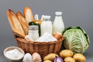Депутаты предложили вводить продуктовые карточки для малоимущих граждан