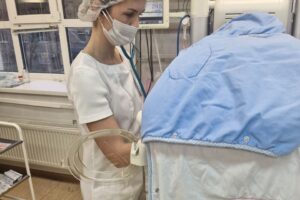 Врачи выходили двойняшек с экстремально низким весом