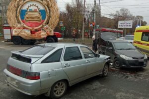 В ДТП на перекрестке в Балаково пострадали два ребенка