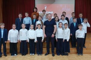 В балаковской гимназии №2 прошла «Классная встреча» с инспектором ГИБДД