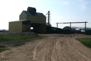 В Романовском районе запустили новые зерносушильные комплексы