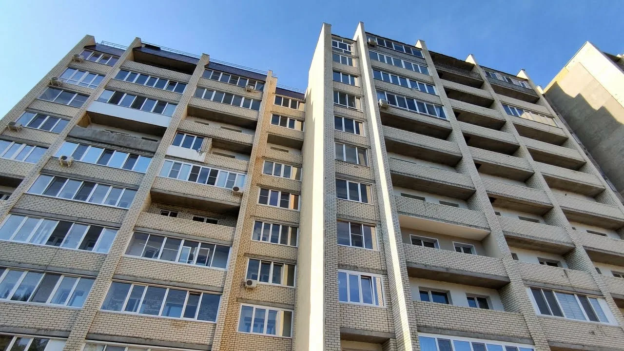 Жильцы балаковской новостройки больше года ждали устранения недоделок