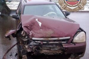 Два человека травмировались в ДТП на съезде с моста в Балаково