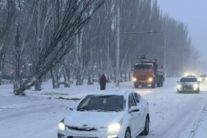 Более 100 единиц техники устраняли последствия снежной бури в Балаковском районе