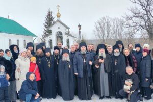 Епископ Варфоломей вручил награду Валентине Копыльцовой