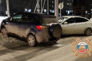 Две автоледи в Балаково не поделили дорогу