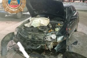 Юный водитель и автоледи не смогли разъехаться на Вокзальной в Балаково