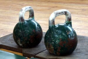 Балаковские полицейские стали лучшими на областном чемпионате по гиревому спорту