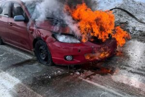 На Трнавской в Балаково сгорела иномарка