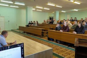 Балаковцев поздравляют с Днем науки