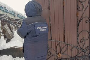 Не выдержала конструкция. Мужчина погиб под снегом