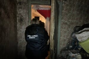 Девочка погибла, упав с качелей. Трагедия в одном из сел Саратовской области