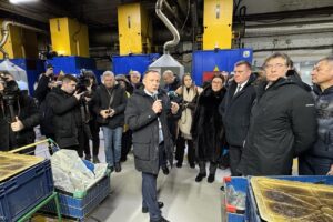 ВИДЕО Ставка на будущее. Зачем министр и депутаты приезжали на балаковские предприятия