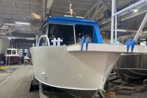 Вместо пробок — волны. Добираться до аэропорта можно будет по большой воде