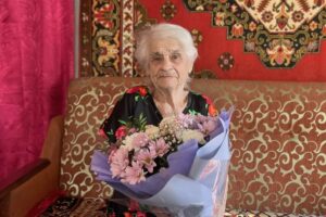 Труженица тыла балаковского села отметила 95-летний юбилей
