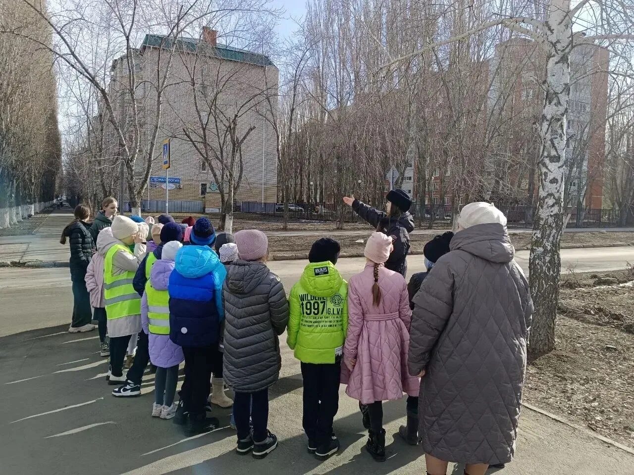 Балаковским школьникам показали безопасную дорогу