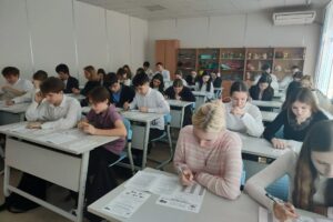 Балаковские старшеклассники проверили знания о выборах