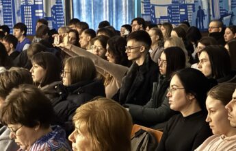 ВИДЕО  В балаковском институте пересняли советские фильмы и выбрали лучшую группу