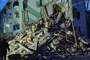 Беспилотник рухнул на жилой дом. Ребенок и один взрослый погибли